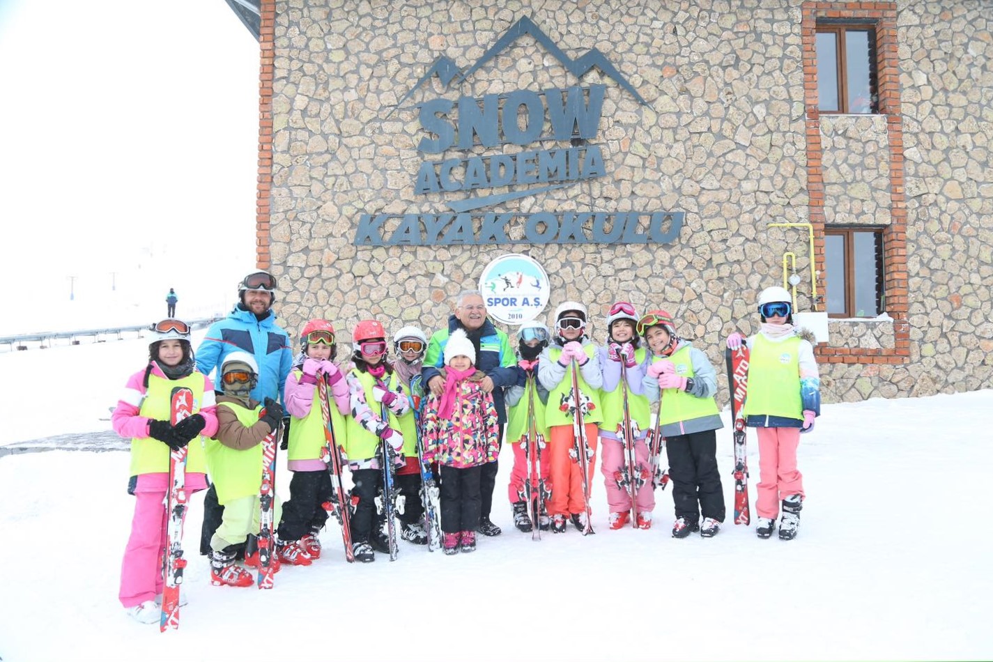Başkan Büyükkılıç: ”Türkiye’nin en büyük kayak okulunu hayata geçirdik”