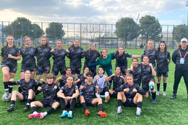 Eskişehir Kadın Futbol Takımı, Bursa Soğanlıspor’u mağlup etti