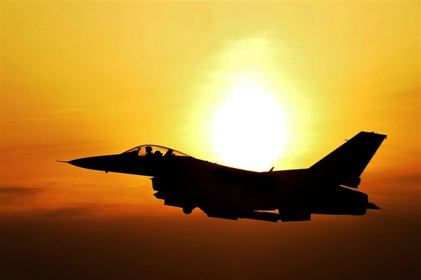 İsrail’e ait savaş uçakları Hizbullah’ın altyapısına saldırı düzenledi