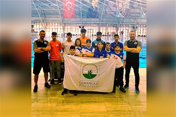 Osmangazili sporcular, Türkiye Açık Su Yüzme Kış Şampiyonası’ndan madalyayla döndü
