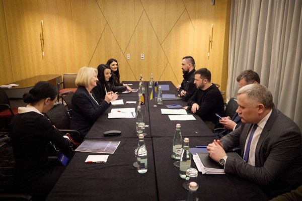 Zelenski, Bosna Hersek Bakanlar Kurulu Başkanı Kristo ile bir toplantı yaptı